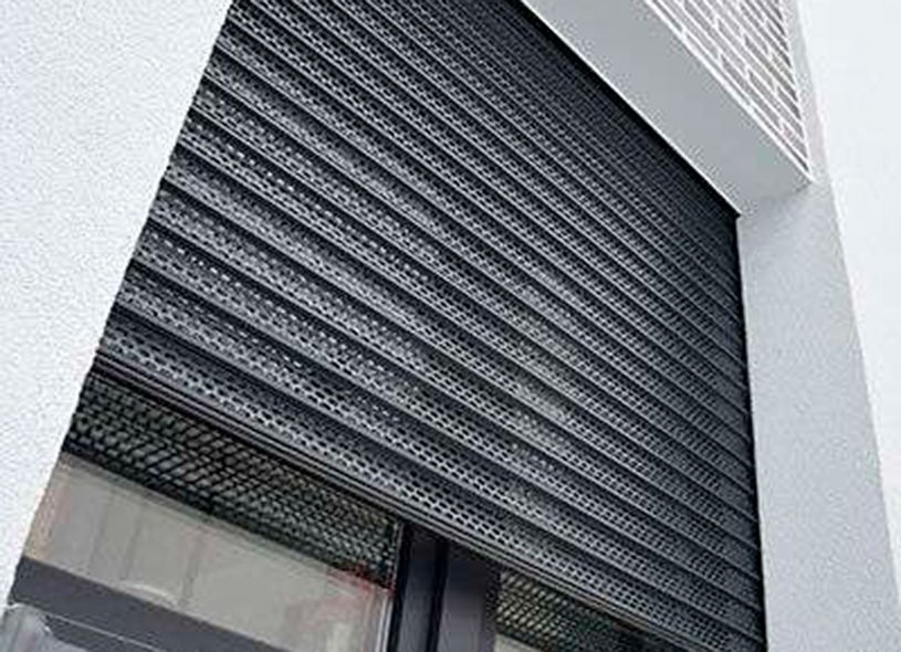 Установка роллетных решеток