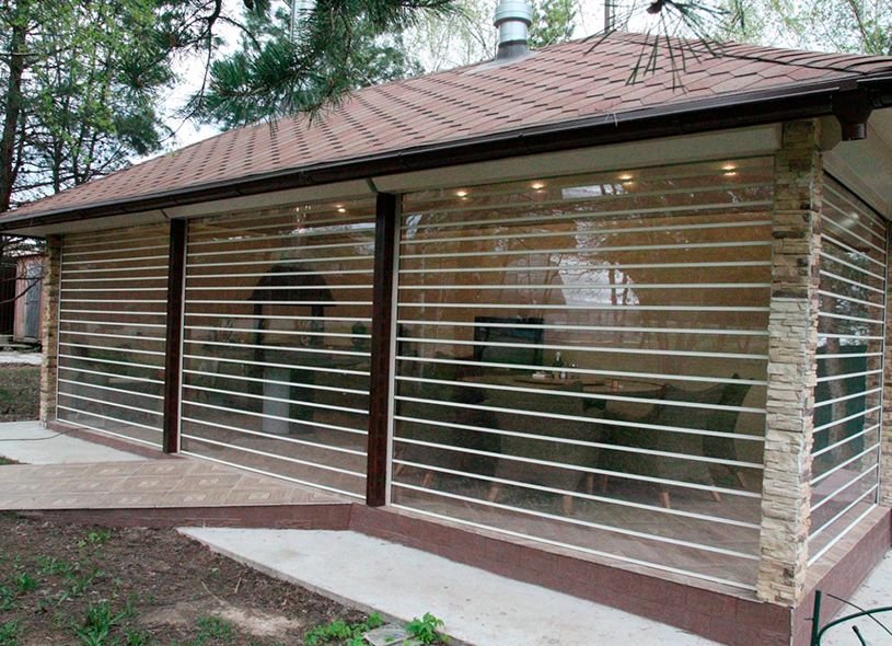 Прозрачные рольставни на беседку