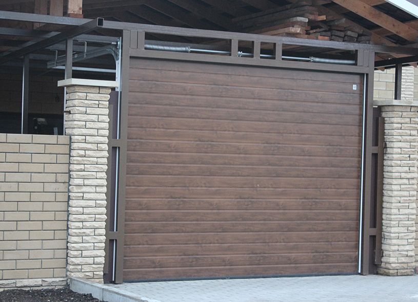Установка секционных гаражных ворот