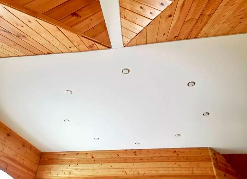 Установка тканевого натяжного потолка