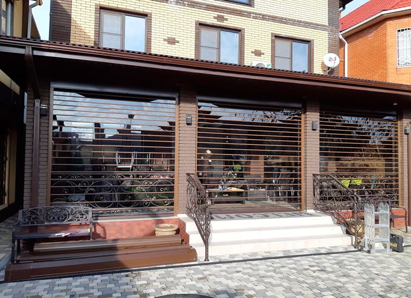 Прозрачные рольставни на беседку