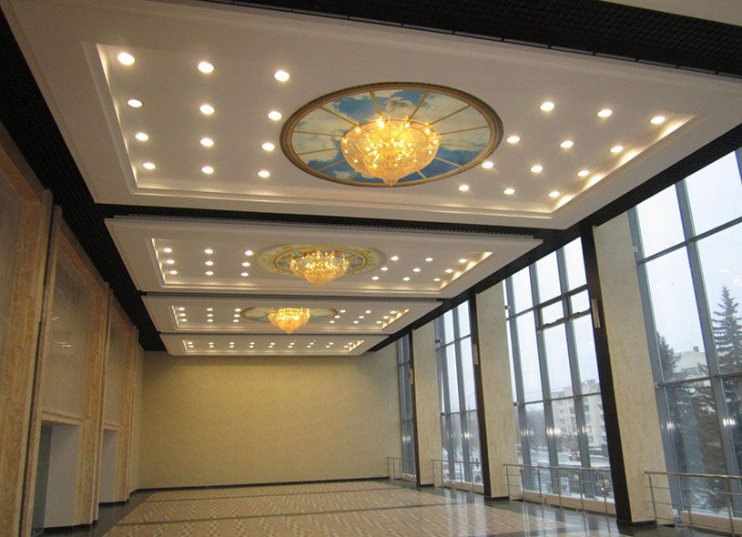 Установка натяжного потолка