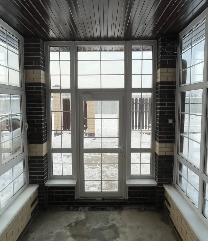 Установка пластиковой двери Melke Smart